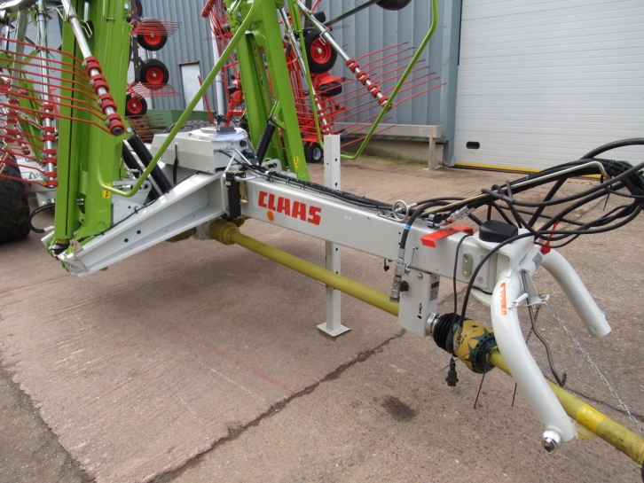 Claas Liner 3600 4 rotor rake