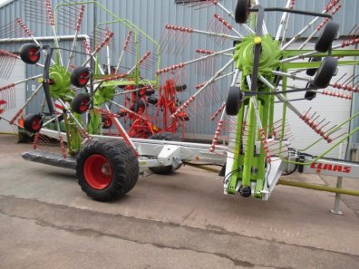 Claas Liner 3600 4 rotor rake