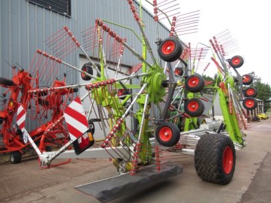 Claas Liner 3600 4 rotor rake