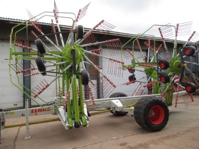 Claas Liner 3600 4 rotor rake