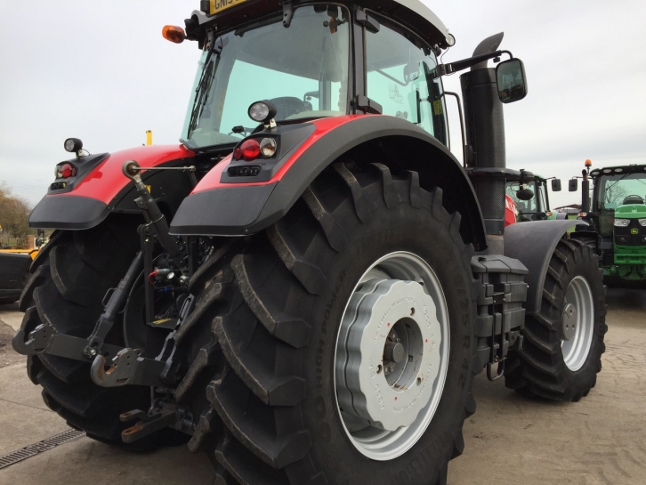 Massey Ferguson 8732 Exclusive