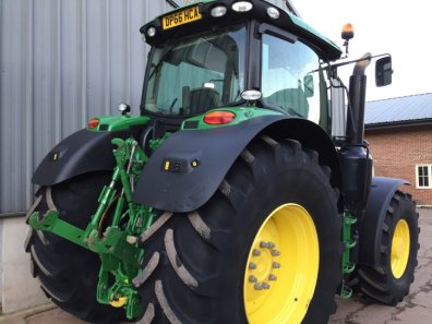 John Deere 6175R