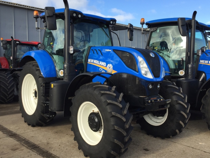 New Holland T7.210