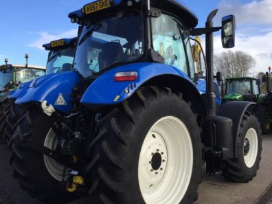 New Holland T7.210