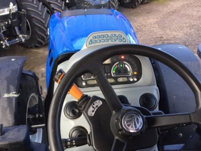 New Holland T7.210