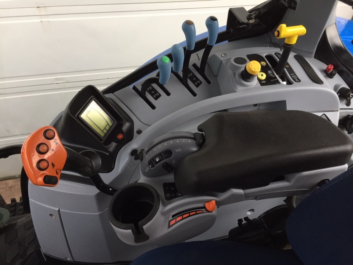 New Holland T7.245