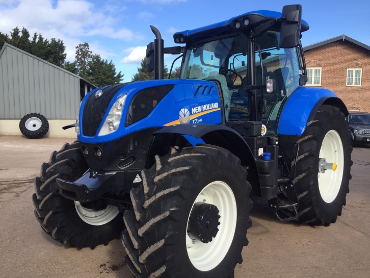 New Holland T7.245