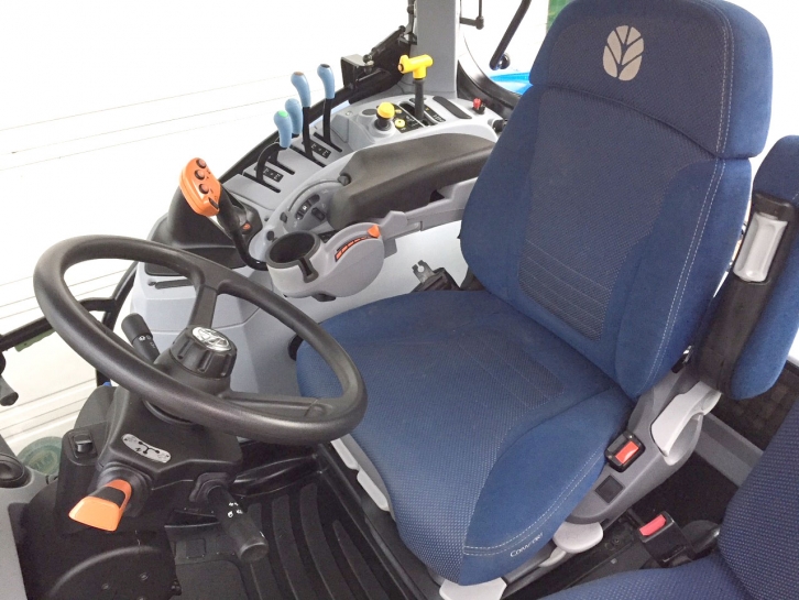 New Holland T7.245