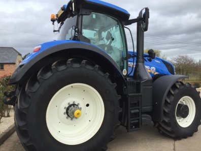 New Holland T7.315