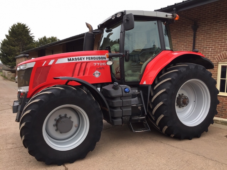 Massey Ferguson 7726