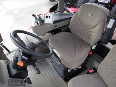 Case Puma 220