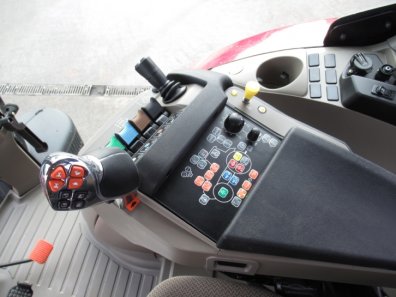 Case Puma 220