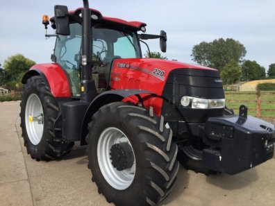 Case Puma 220