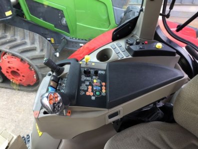 Case Puma 220