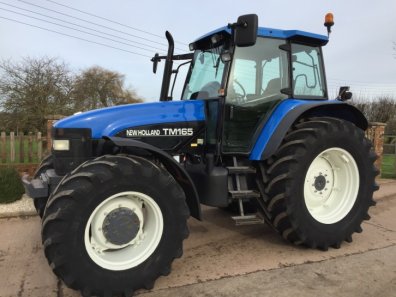 New Holland TM 165