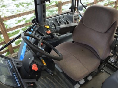 New Holland TM 165