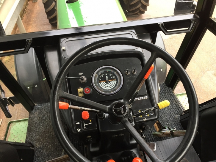 John Deere 3040