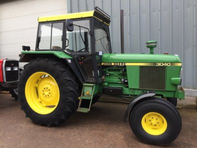 John Deere 3040