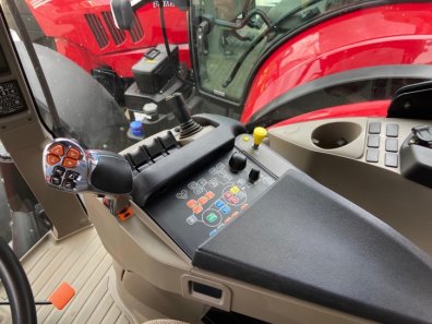 Case Puma 220