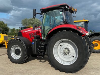 Case Puma 220