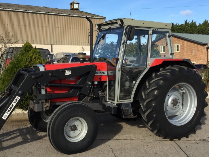 Massey Ferguson 390