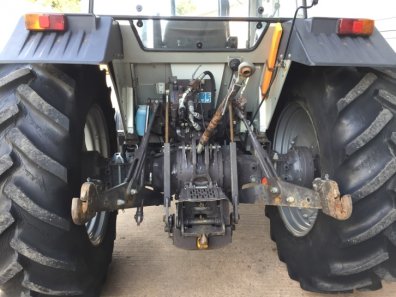Massey Ferguson 390
