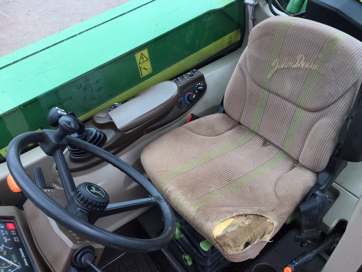 John Deere 3200