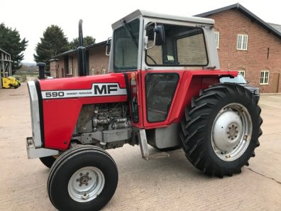 Massey Ferguson 590