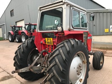 Massey Ferguson 590