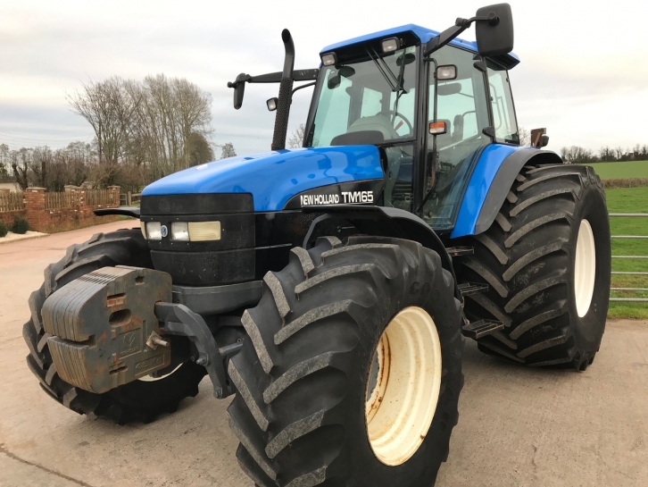 New Holland TM165