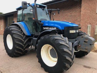 New Holland TM165