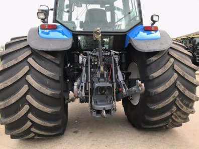 New Holland TM165