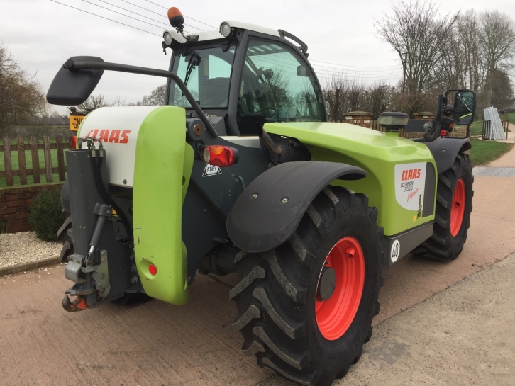 Claas Scorpion 7030