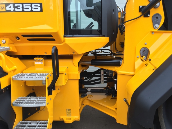 JCB 435S