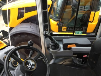 JCB 435S