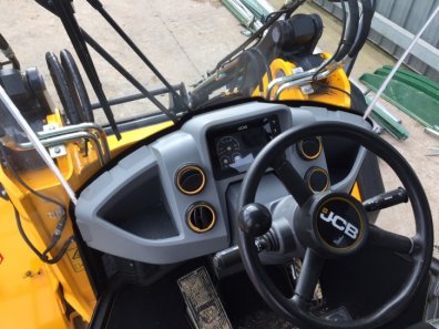 JCB 435S