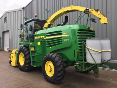 John Deere 7350 forager
