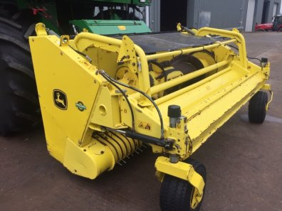 John Deere 7350 forager