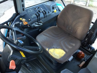 New Holland 8260