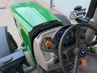 John Deere 6175R
