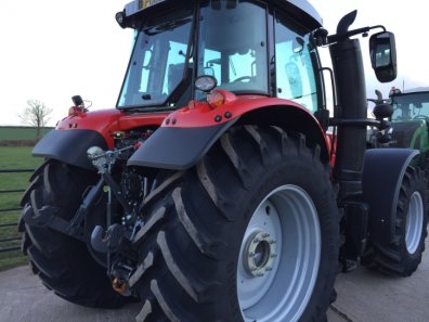 Massey Ferguson 7718S