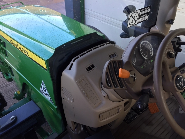 John Deere 6155R