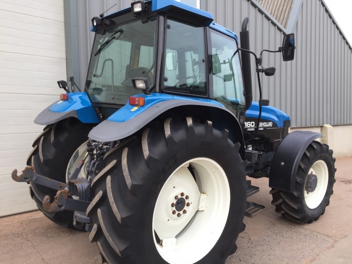 New Holland 8160