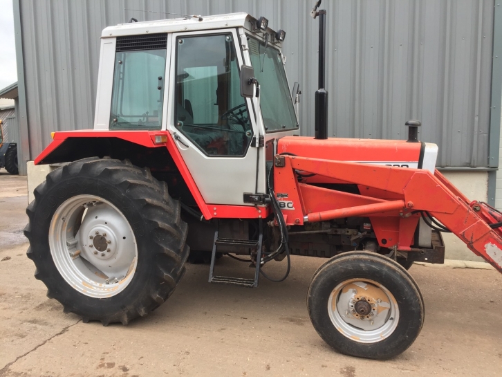 Massey Ferguson 690