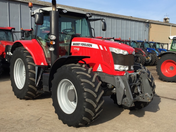 Massey Ferguson 7718 Efficient