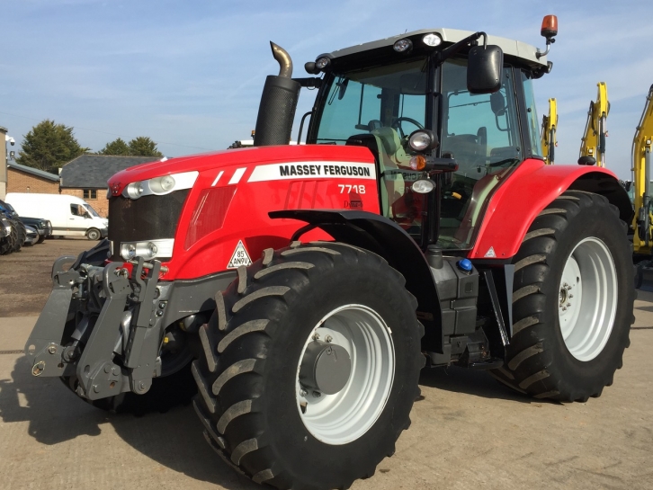 Massey Ferguson 7718 Efficient