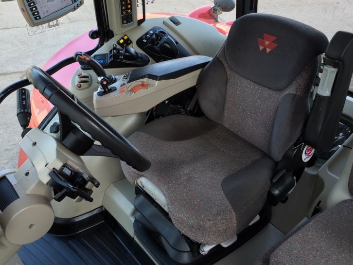 Massey Ferguson 7718 Efficient
