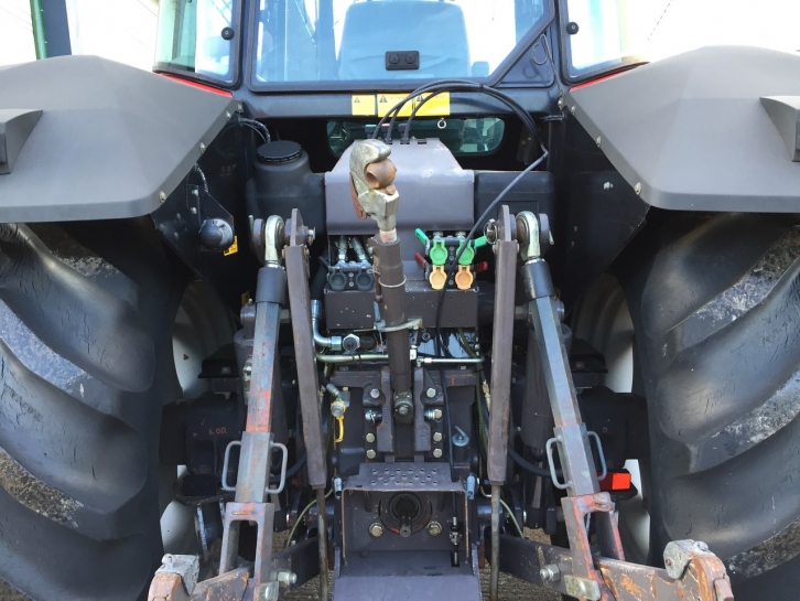 Massey Ferguson 8120