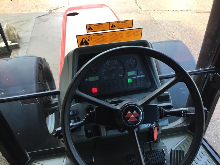Massey Ferguson 8120