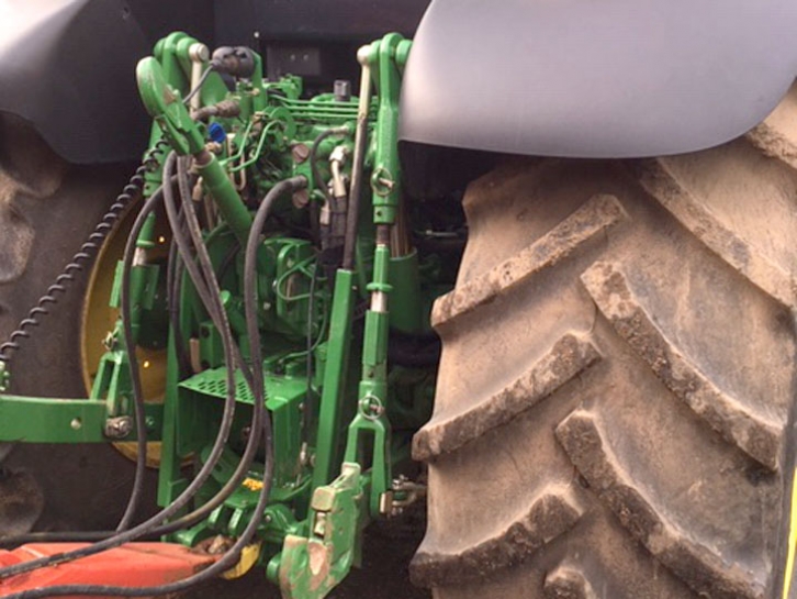 John Deere 6150M